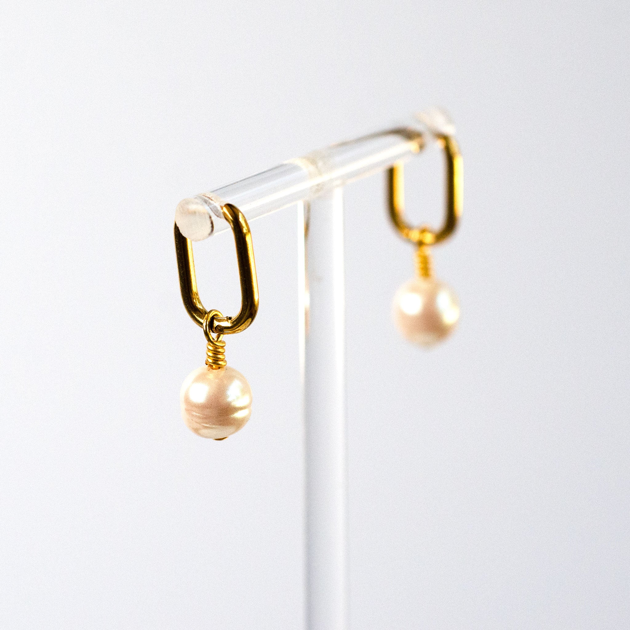 Pearl Drop Earring - Single